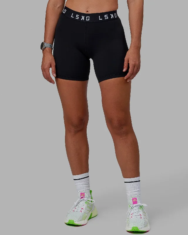 Extend Mid-Length Shorts - Black-White